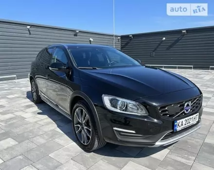 Volvo V60 Cross Country, 2016 г.в.