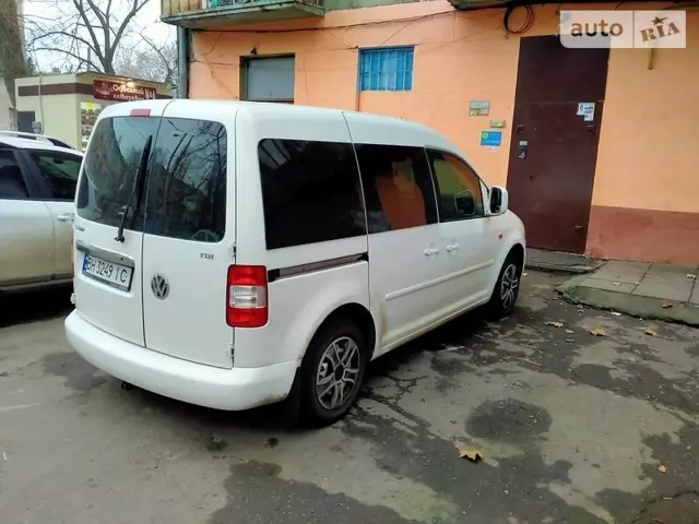 Volkswagen Caddy пасс., 2009 г.в.