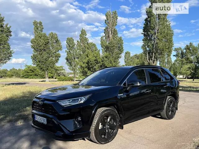 Toyota RAV4, 2020 г.в.