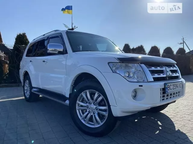 Mitsubishi Pajero Wagon, 2013 г.в.