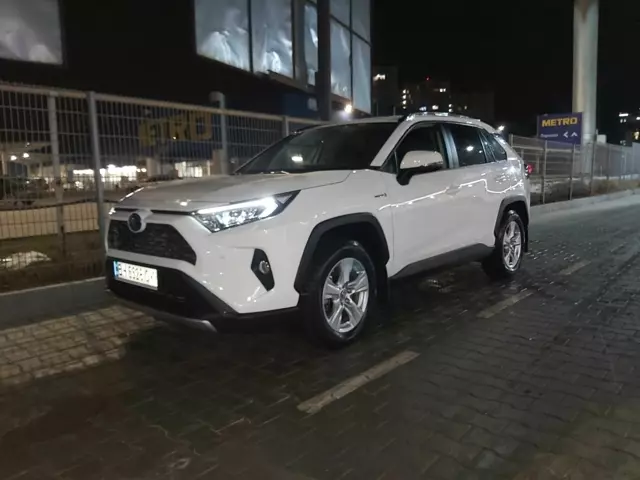 Toyota RAV4, 2021 г.в.