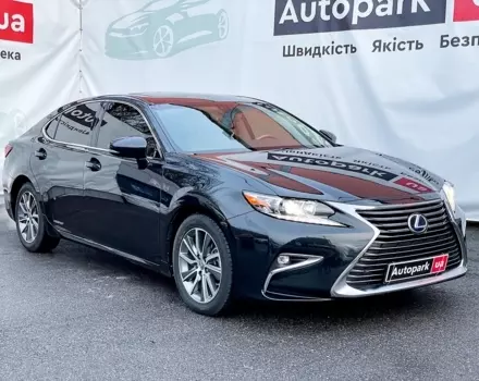 Lexus ES 300 H, 2015 г.в.