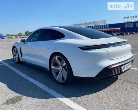 Porsche Taycan, 2020 г.в.