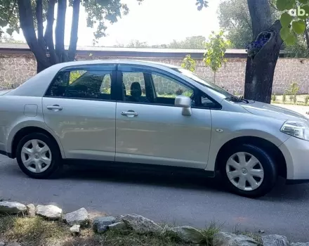 Nissan TIIDA, 2010 г.в.