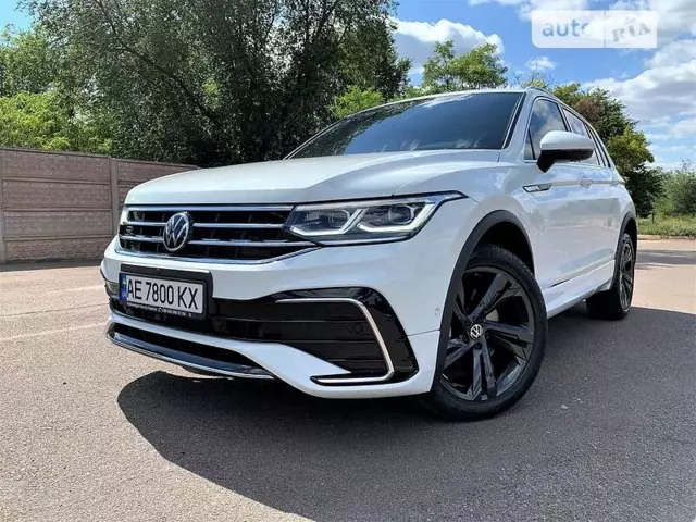 Volkswagen Tiguan, 2021 г.в.