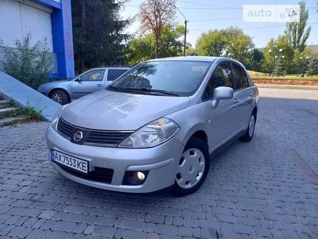 Nissan TIIDA, 2010 г.в.