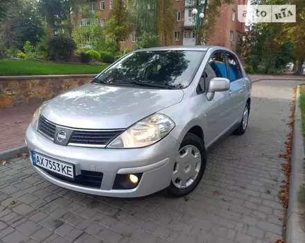 Nissan TIIDA, 2010 г.в.