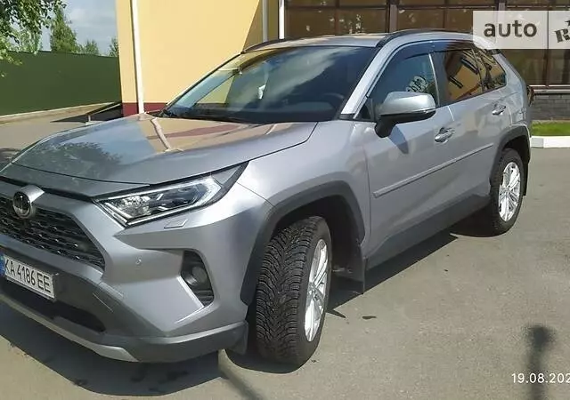 Toyota RAV4, 2021 г.в.