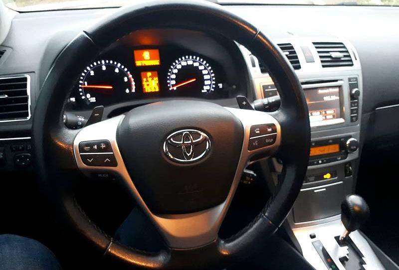 Toyota Avensis dcat 2012