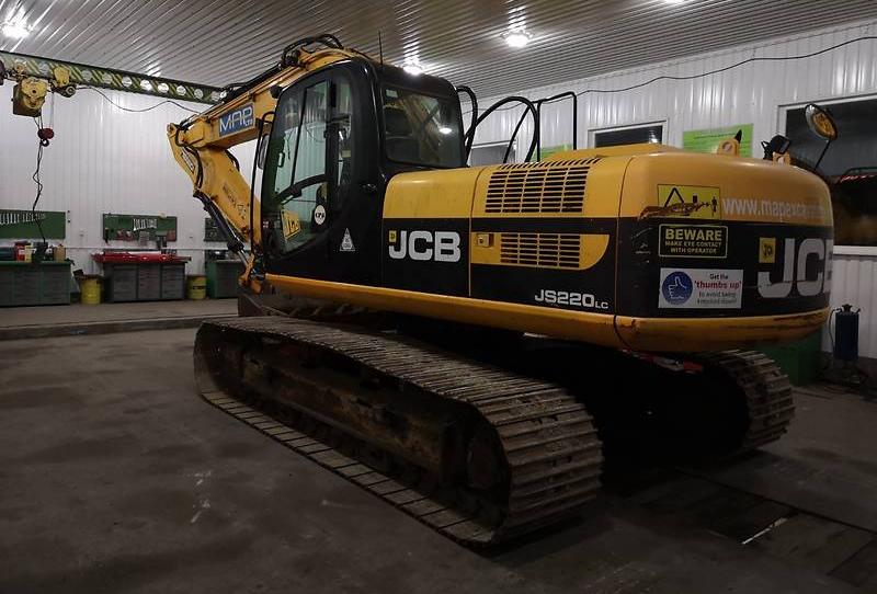 JCB JS 220 LC 2011