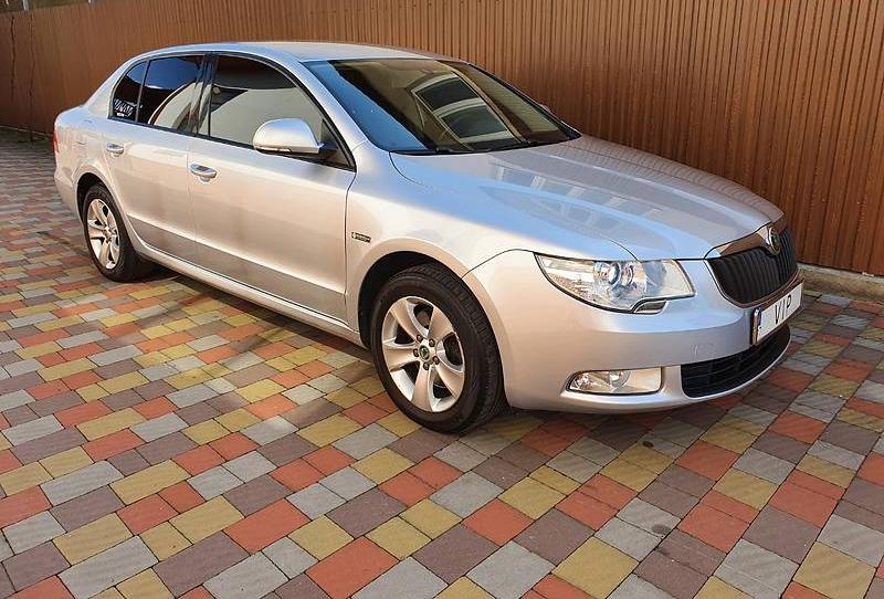 Skoda Superb 2012