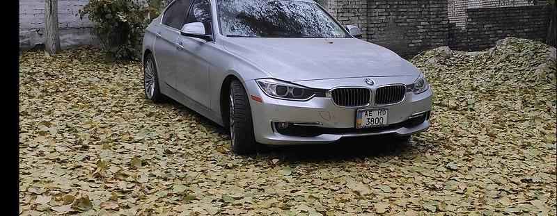 BMW 328 Luxury 2013