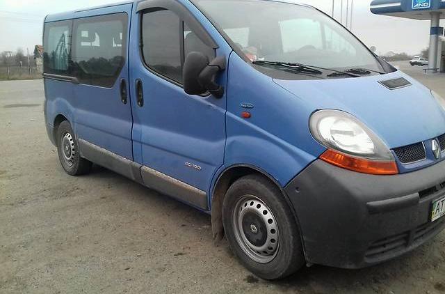 Renault Trafic пасс. 2004