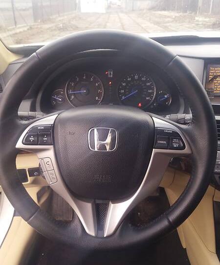 Honda Crosstour 2010