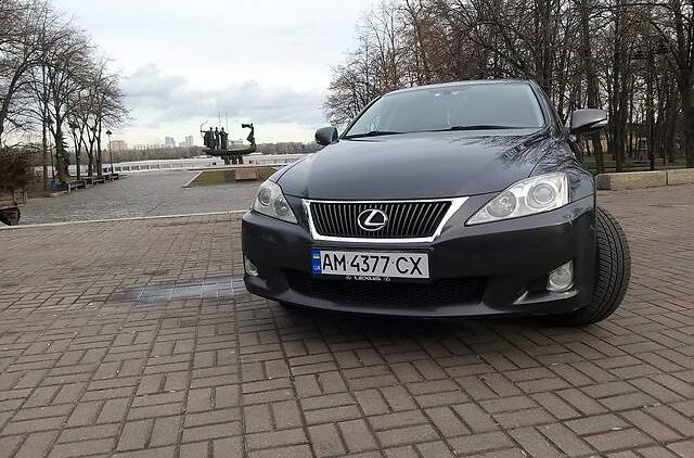 Lexus IS 220  FACELIFT 2009
