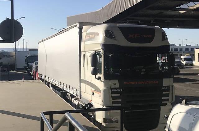 DAF XF 105 Super space  2011