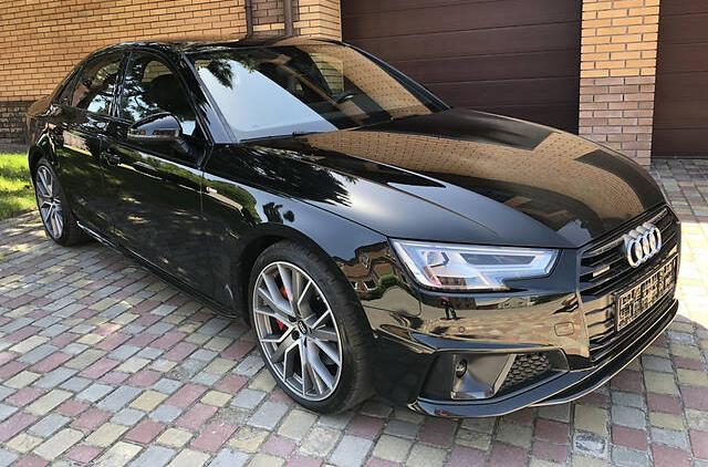 Audi A4 S-LINE COMPETITION  2019