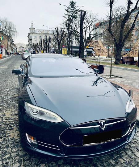 Tesla Model S 70D 2016