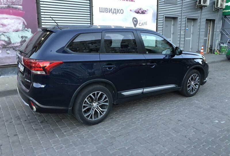 Mitsubishi Outlander 2015