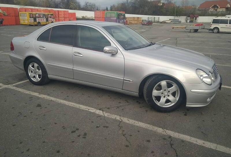 Mercedes-Benz E 270   2004