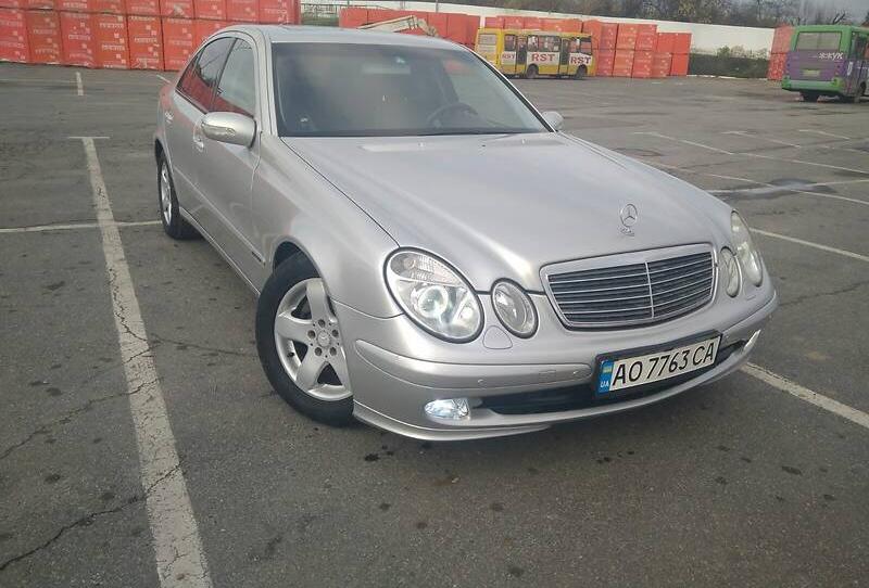 Mercedes-Benz E 270   2004