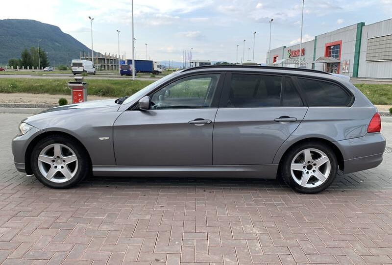 BMW 318 2012