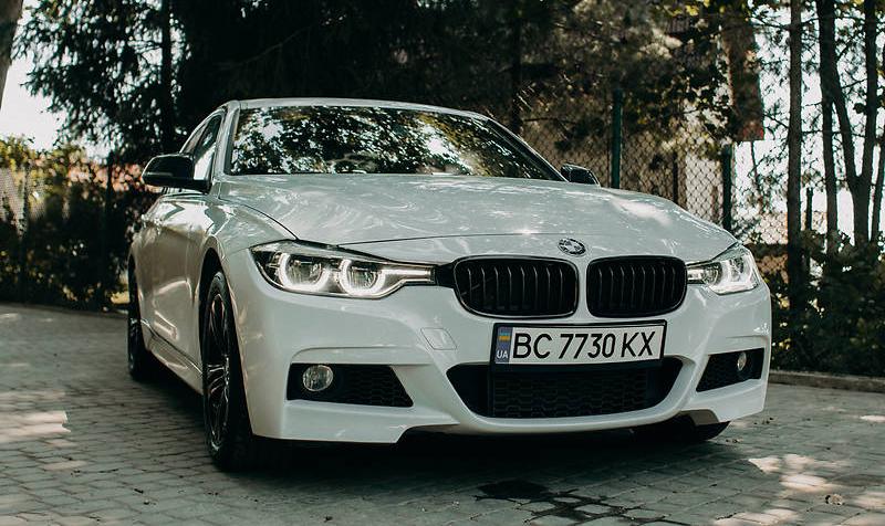 BMW 330 XDrive 2016
