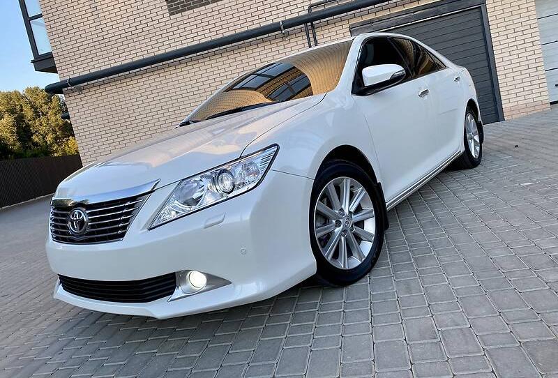Toyota Camry V6  2011