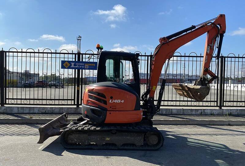 Kubota U 48 4 2011