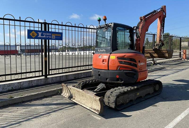 Kubota U 48 4 2011