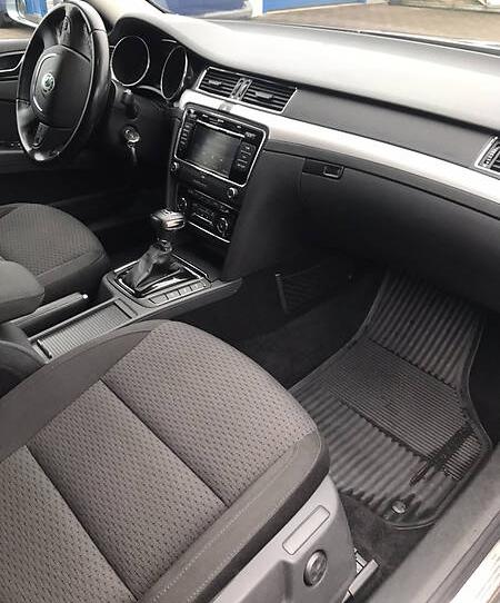 Skoda Superb 2011
