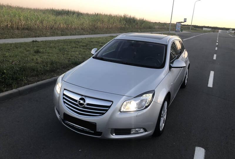Opel Insignia SPORTS   TOURER  SW 2011