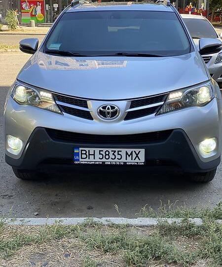 Toyota RAV4 XLE 2015