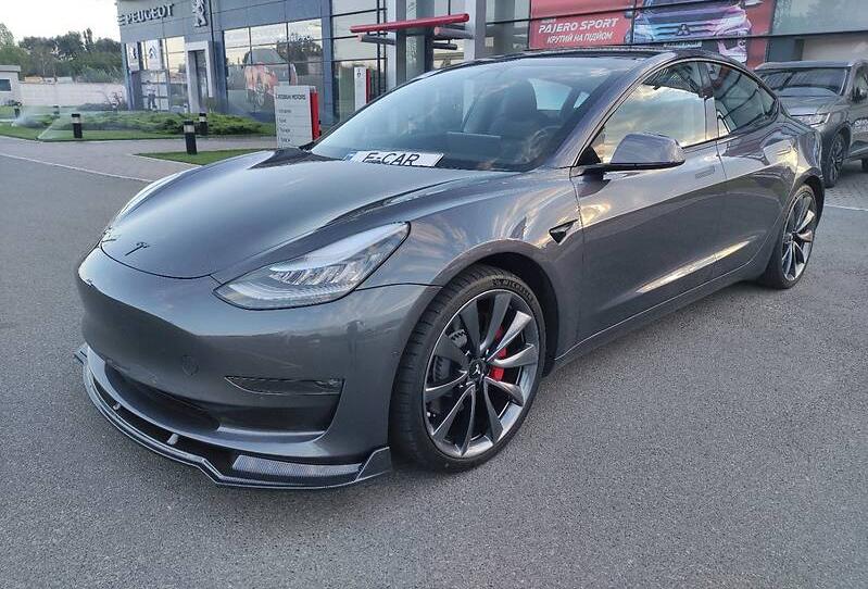 Tesla Model 3 DM PERFORMANCE 2019