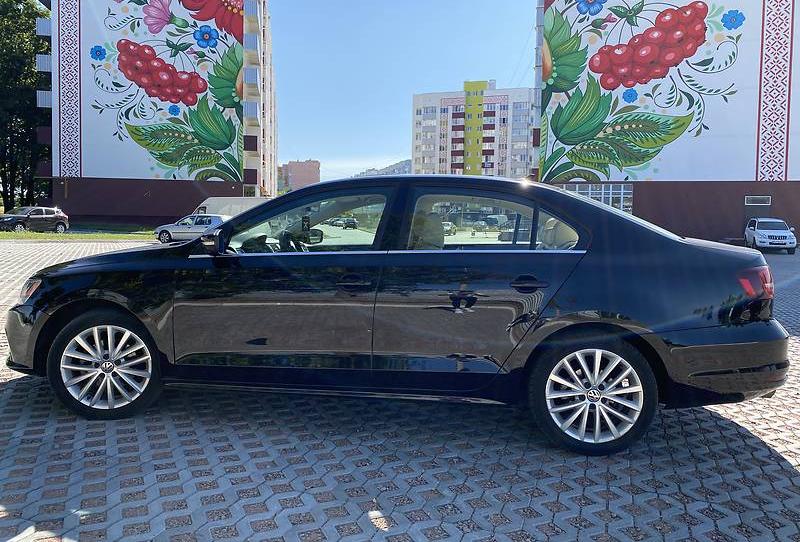 Volkswagen Jetta SEL 1.8 2015