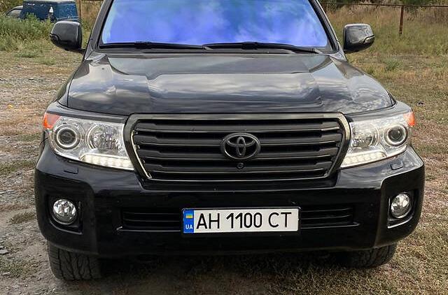 Toyota Land Cruiser 200 2014