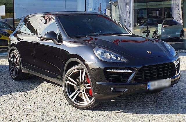 Porsche Cayenne Turbo 2011