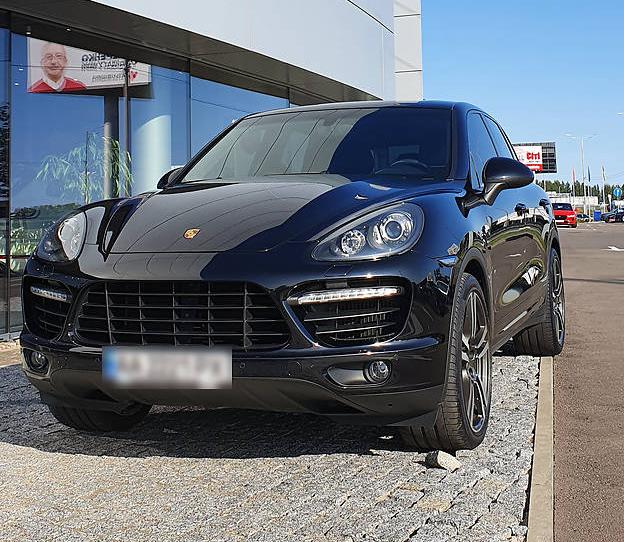 Porsche Cayenne Turbo 2011