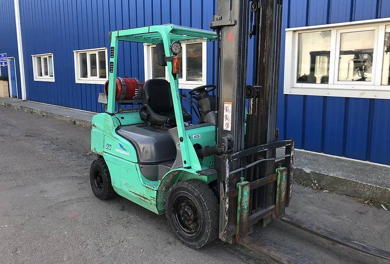 Mitsubishi FG 25 2014
