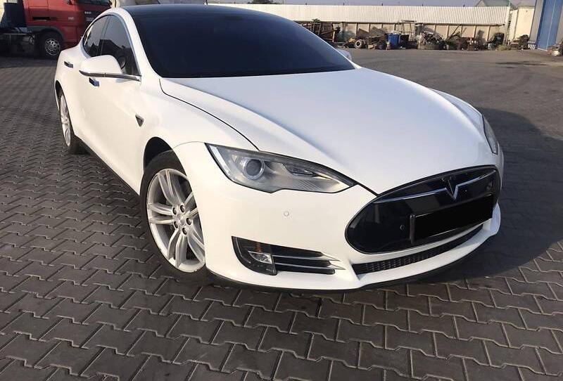 Tesla Model S 85  2014