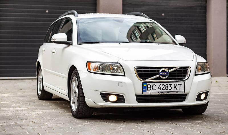 Volvo V50 RESTAYL 6peredach D2 2011