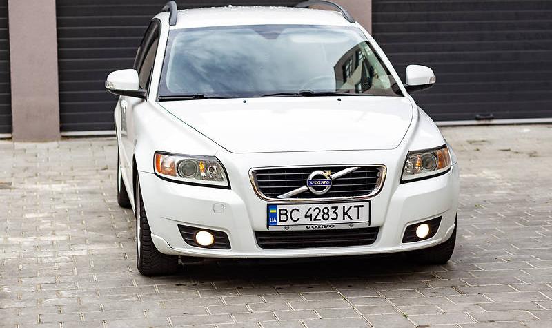 Volvo V50 RESTAYL 6peredach D2 2011