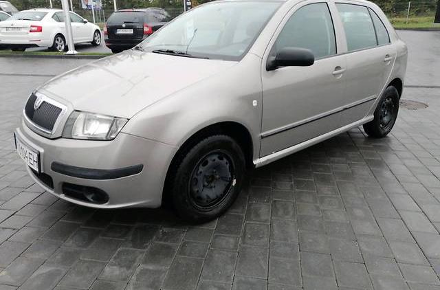 Skoda Fabia official  2007