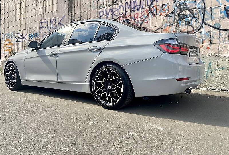 BMW 328 2013