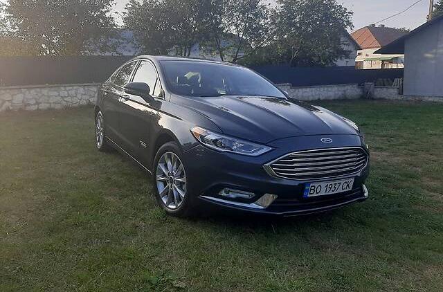 Ford Fusion Titanium Energi  2017