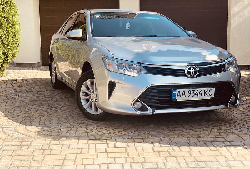 Toyota Camry OFFICIAL 2016