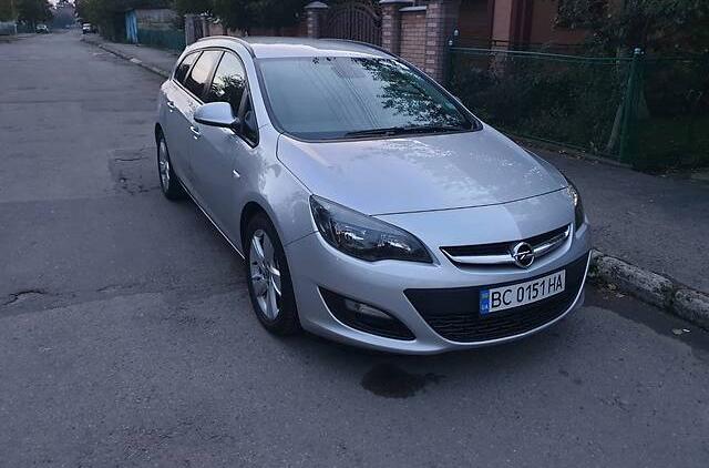 Opel Astra J grand sport tourer 2013