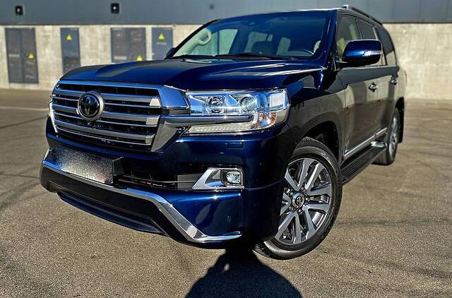 Toyota Land Cruiser 200 Premium  2016