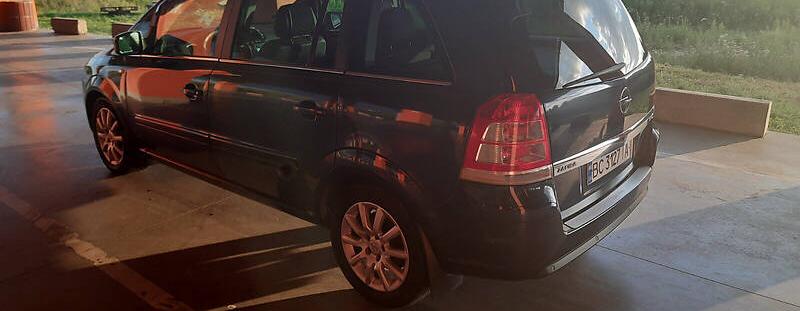 Opel Zafira 2011