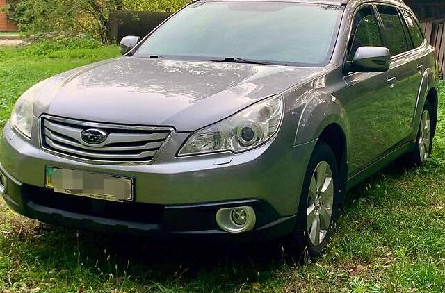 Subaru Outback AWD  2011